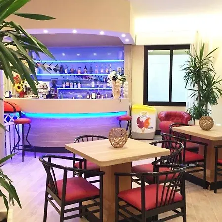 Amico Hotel 3*